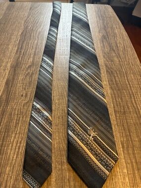 Men's Black and Silver Striped Tie - Classic Formal Style